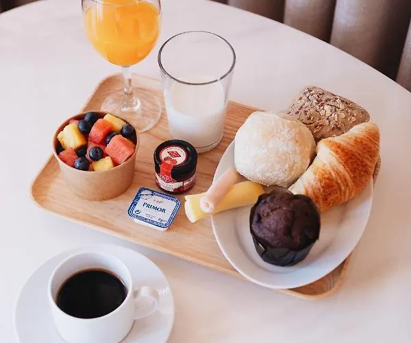 Apartment Orm - Heroismo *