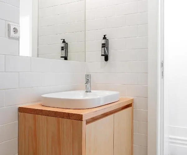 Apartment Orm - Heroismo *